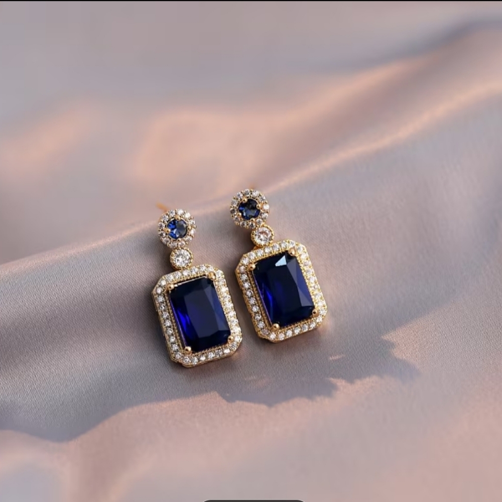 18 K Blue Gold-Plated Necklace With Earrings - Picture 3 of 3